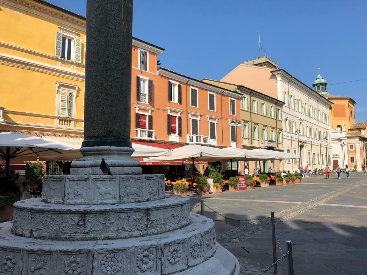 In Piazza 'Apartments & Relax' Равенна Экстерьер фото